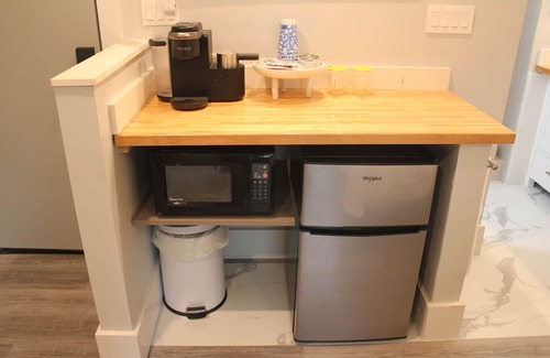 Custer Apartment | Suite 201 "The Golden Eagle"