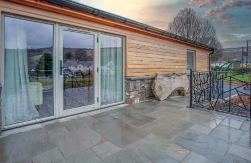 Pen-y-cae Apartment | Suite 3 - Sleeping Giant Hotel - Pen Y Cae Inn