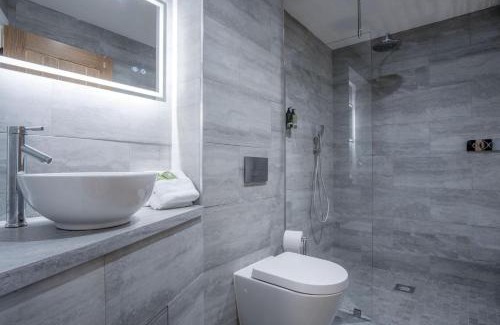 Pen-y-cae Apartment | Suite 6 - Sleeping Giant Hotel - Pen Y Cae Inn
