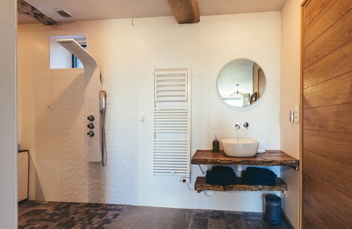 Bouvet Island Apartment | Suite de l'Etoile with private jacuzzi and Sauna in Normandy