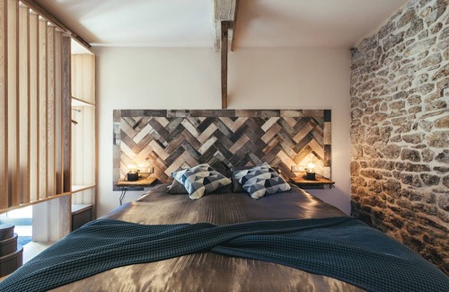 Bouvet Island Apartment | Suite de l'Etoile with private jacuzzi and Sauna in Normandy