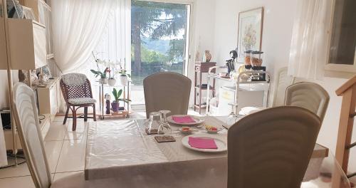 Villefranche-de-Rouergue House | Suite indépendante de 66m2 tout confort et calme
