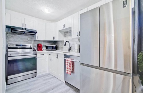 Calgary Apartment | Suite Life by Nose Hill with Parking Firepit
