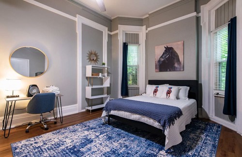 Smoketown Jackson Apartment | Suite near downtown Louisville, KY · Suite II