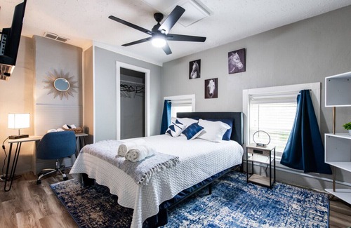 Smoketown Jackson Apartment | Suite near downtown Louisville, KY · Suite IX