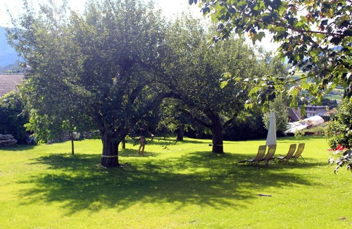 Brunico Apartment | Suite Peter/Im Winkl Großräumige Suite mit Direkten Zugang zum Garten