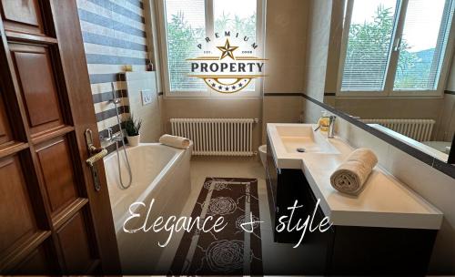 Morbio Inferiore House | SUITE room with private pool area, near COMO lake, private parking I Villa dei Leoni