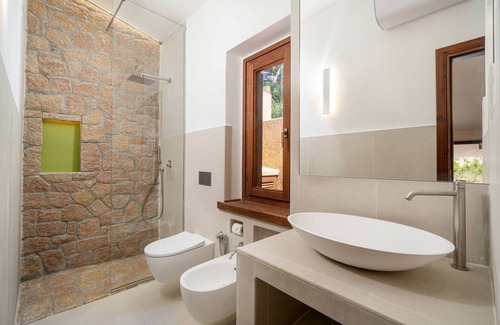 Costa Paradiso Resort | Suite Rosa 9 with private hydromassage pool
