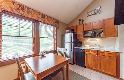 Thayerville Apartment | Suites at Silver Tree: A314 Studio & Loft Standard View