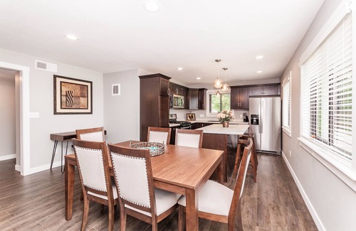 Kutzky Park Condo | Suites on 4th unit # 4 - 2 bdrm-2 bath-1 mile-Mayo Clinic