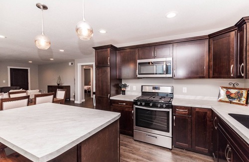 Kutzky Park Condo | Suites on 4th unit # 4 - 2 bdrm-2 bath-1 mile-Mayo Clinic