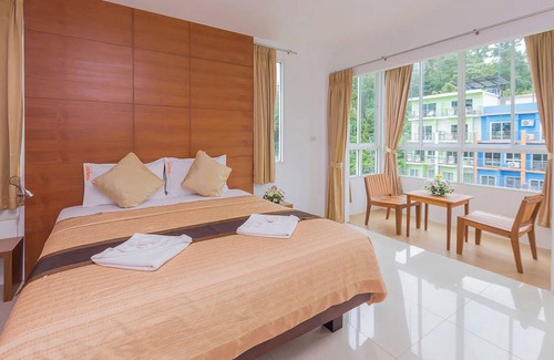 Patong Hotel | Sukcheewa Residence Phuket