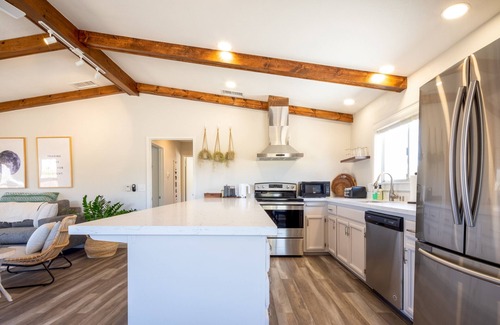 Monument Manor House | Sukha Life Retreat - Beautiful Views, Close To Jtnp W/hot Tub! 2 Bedroom Home by RedAwning
