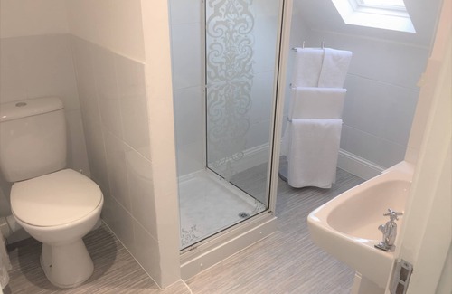 Newquay City Centre House | Summer Breeze Guest House