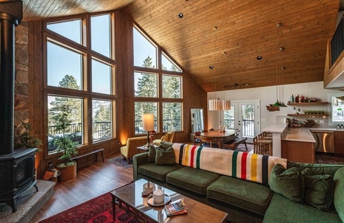 Cle Elum Ski Chalet | Summer camp is here at Cle Elum Cabin! Featuring a private hot tub, shuffleboard, games galore, fully stocked kitchen and much more!