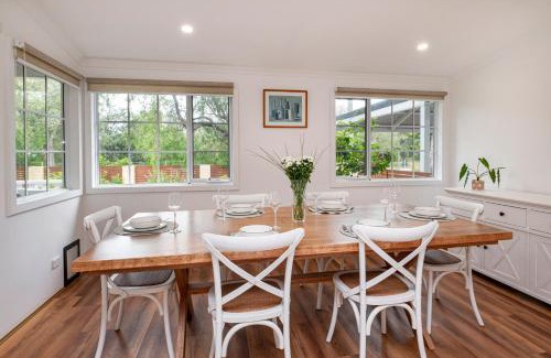 Dunsborough House | Summer Cottage