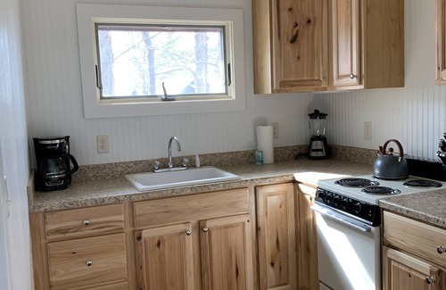 Smithfield Cottage | Summer Getaway on North Pond - Hidden Harlow Lane Retreat
