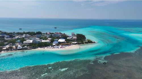 Dhiffushi Hotel | Summer Luna