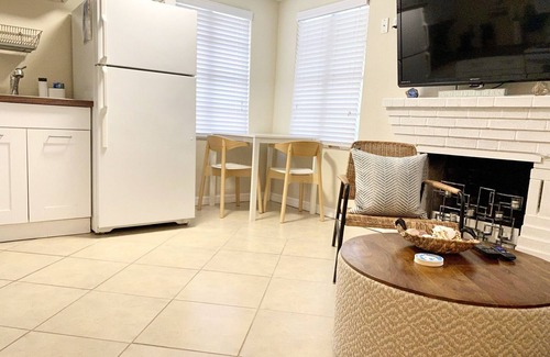 Bayshore Gardens House | SUMMER SALE! Weekends are best spent at the Beach!