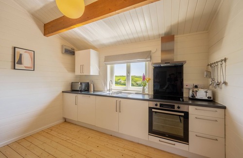 Bude Cabin | Summerleaze Lodge - Stunning Views, Close to Sandy Beaches
