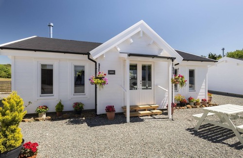 Bude Cabin | Summerleaze Lodge - Stunning Views, Close to Sandy Beaches