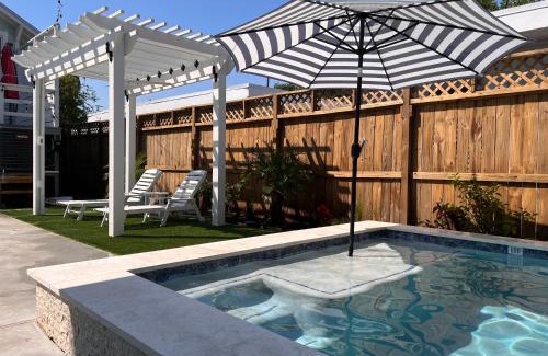 Galveston House | Summerwind - Heated Pool, 3 Baths, 3 Blocks to Beach