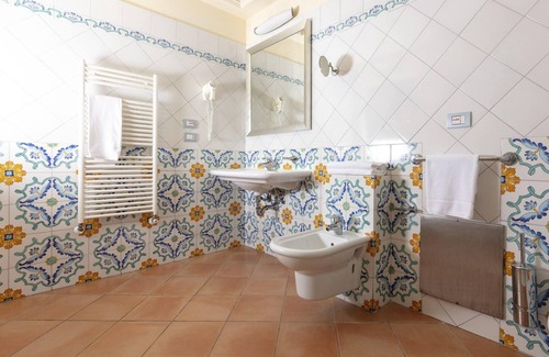Gaeta Hotel | Summit Hotel