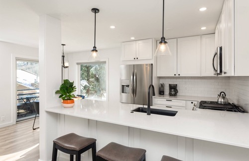 Snowmass Village Condo | Summit Ridge Retreat | Remodeled w/ Slope Views