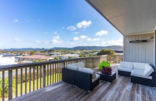 Mangawhai Heads House | Sun Chaser's Lookout - Mangawhai Heads Home