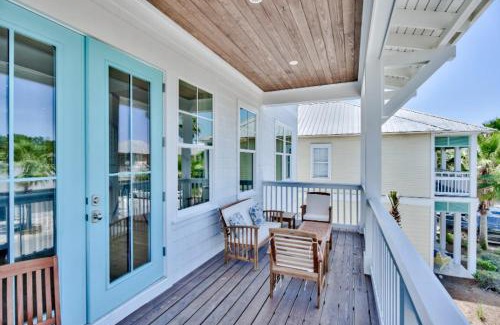 Emerald Waters Village House | Sun Justice 4 bd 4bth close to beach