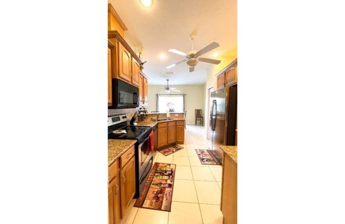 Sun 'N Lake House | Sun N Lake entire Villa on Granada