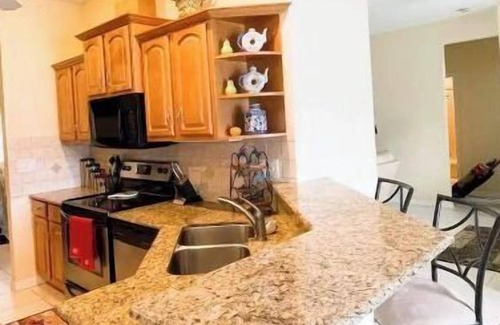 Sun 'N Lake House | Sun N Lake entire Villa on Granada