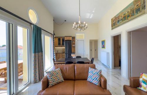 Gerakini Apartment | Sun, Sea & Space 100m to beach!