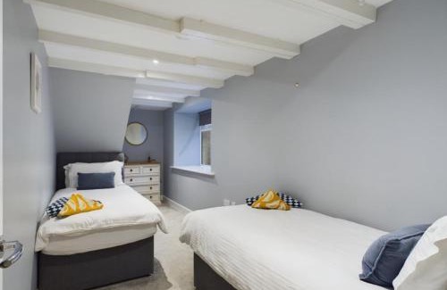 Porthleven Apartment | Sun Trap Terrace