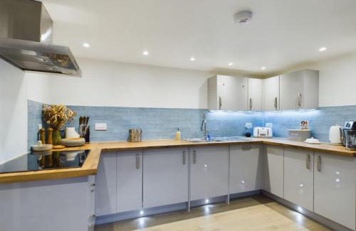 Porthleven Apartment | Sun Trap Terrace