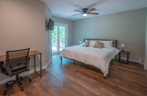 Mount Sunapee House | Sunapee Mountain Retreat