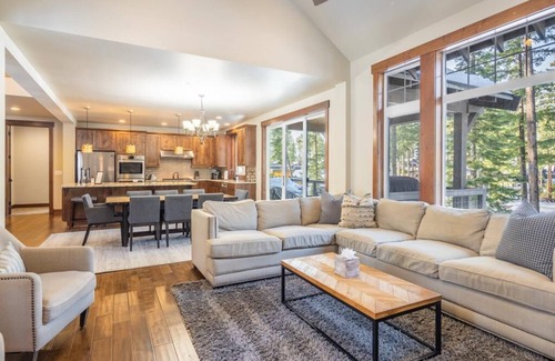 Cle Elum House | Suncadia 5 Bed Home Pool Table Golf View