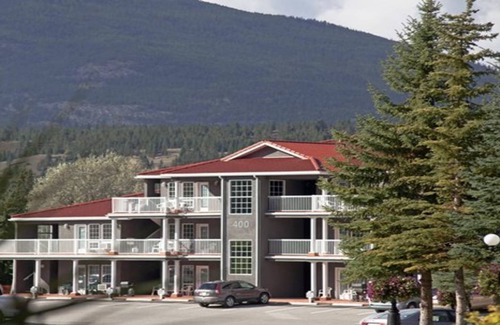 East Kootenay Condo | Sunchaser Vacation Villas at Riverside 1BR SATURDAY Check-In