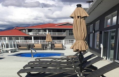 East Kootenay Condo | Sunchaser Vacation Villas at Riverside 1BR SATURDAY Check-In