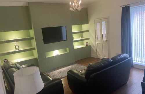 Sunderland House | Sunderland Self Catering 2 - Violet Cottage Free Parking
