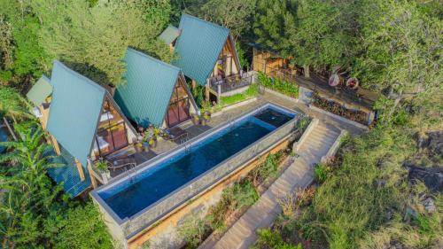 Habarana Hotel | Sundown Lake Hotel & Spa