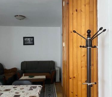 Mejë Apartment | Sunlit City Apartment Gjakova