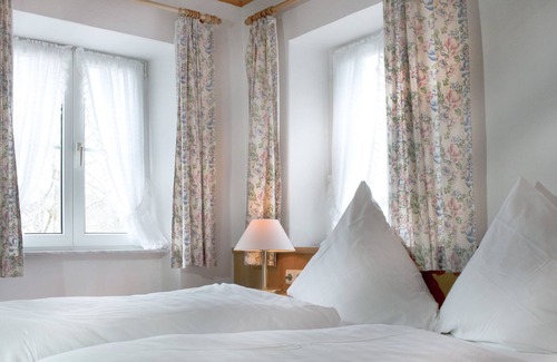 Barental Apartment | Sunny 2-room apartment with garden (2 pers.+ Dog) Black Forest Card & ski pass free