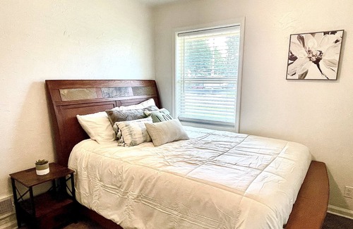 Idaho Falls House | Sunny and Central in Idaho Falls! Beautiful Corner Lot!