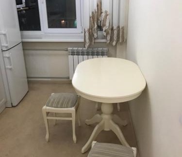 Pechers'kyi District Apartment | Sunny apartment overlooking the royal village