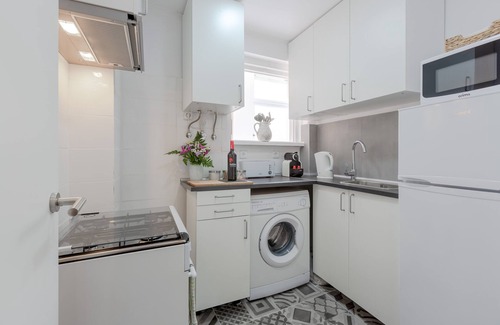 Alfama Apartment | Sunny Apartment with Patio, By TimeCooler