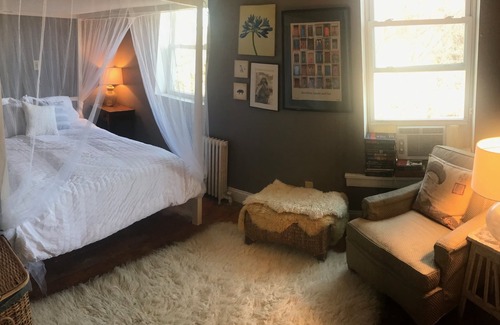Gowanus House | Sunny, charming duplex in best Brooklyn 'hood