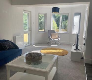 Lanner Apartment | Sunny Corner - lovely 2 bedroom appt