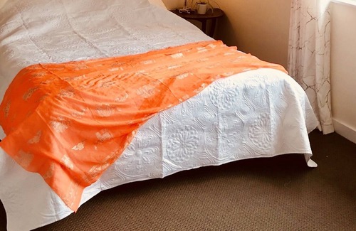 Muriwai House | Sunny country villa 5 minutes to Muriwai Beach