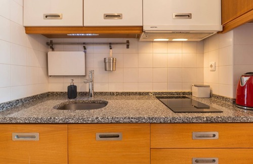 Sao Bento Apartment | Sunny Design Apt in Praça das Flores by LovelyStay